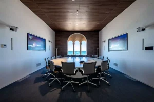 Deloitte-1.jpg