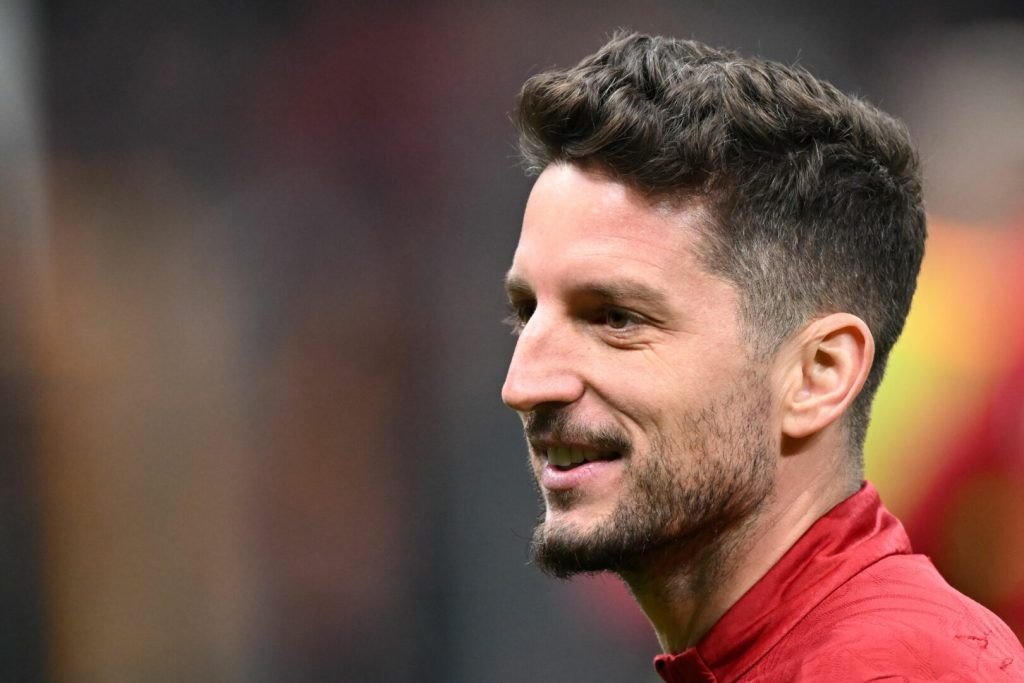 Mertens al ritiro: l’ultima partita con Hamsik segna la fine di una carriera straordinaria.