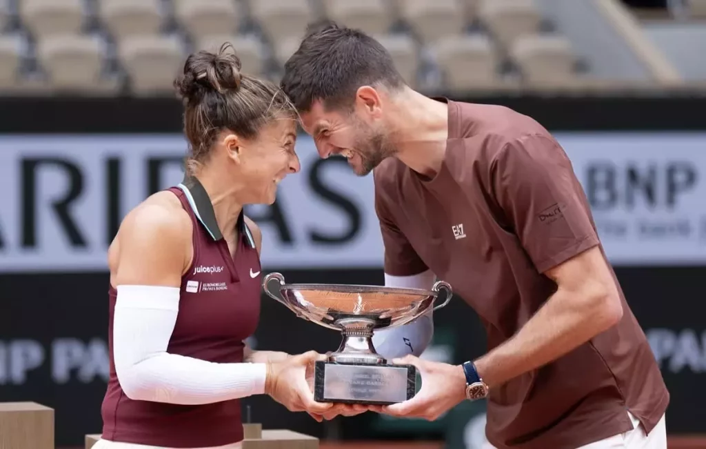Errani e Vavassori vincono il doppio misto al Roland Garros, conquistando un trionfo storico.