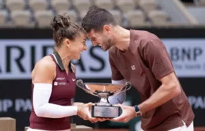 Errani e Vavassori vincono il doppio misto al Roland Garros, conquistando un trionfo storico.