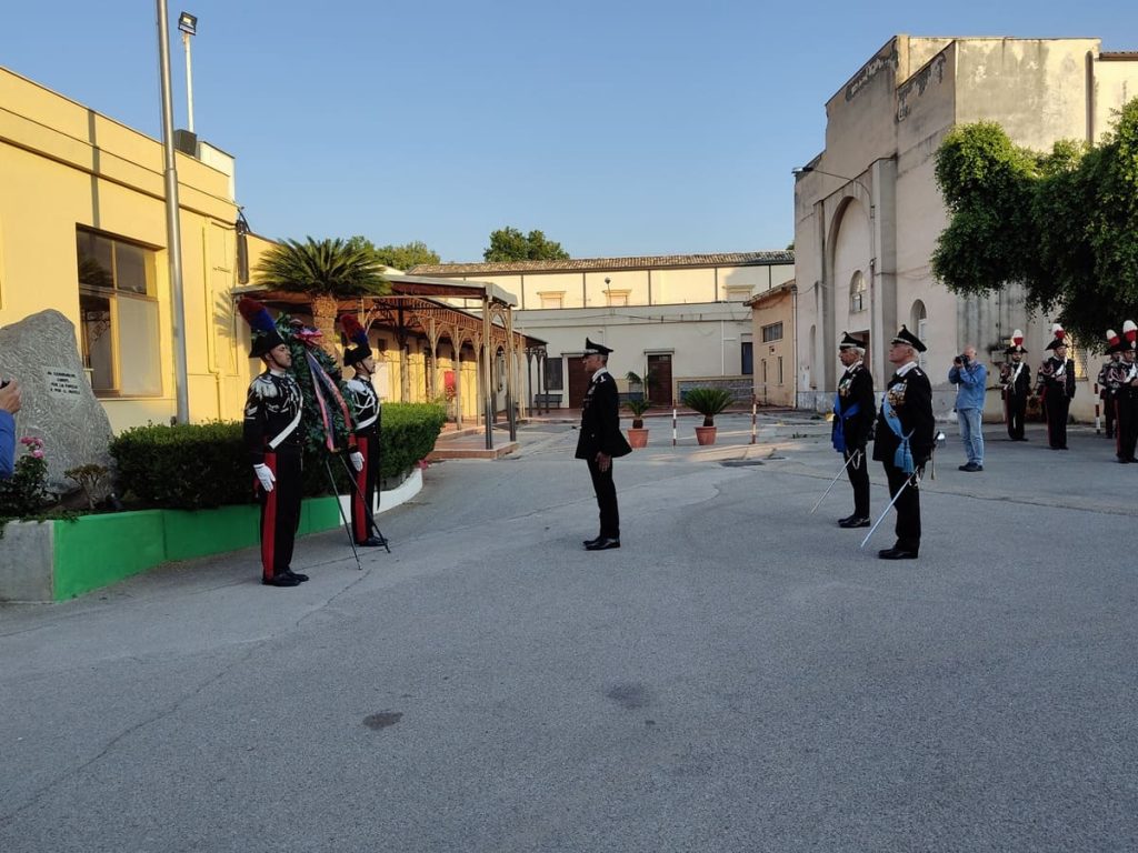 Il generale Spina lascia il comando: emotivo passaggio per la Legione Carabinieri Sicilia.