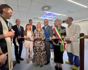 INAUGURATA-ALLOSPEDALE-DI-VICENZA-NUOVA-RISONANZA-MAGNETICA-3-TESLA.jpg