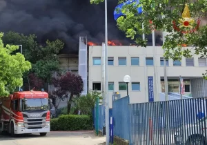 Incendio alla facoltà di Agraria dell’Università della Tuscia: evacuati studenti e docenti.