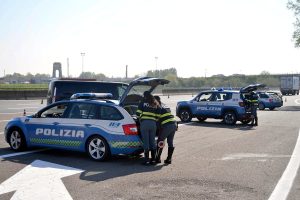 Polizia-Stradale-1.jpg