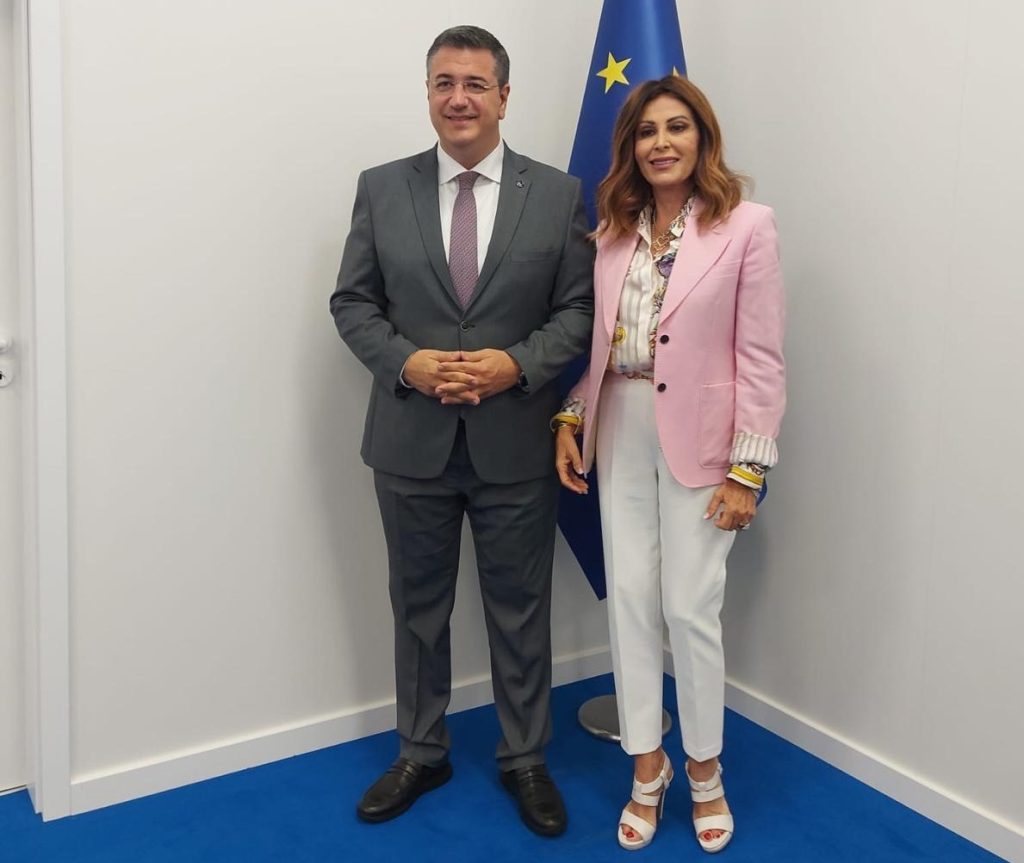 Il ministro del Turismo, Daniela Santanchè, ha incontrato il commissario europeo per i Trasporti...
