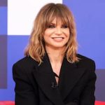 Alessandra Amoroso: dal debutto ad Amici al successo, crescita personale e artistica.