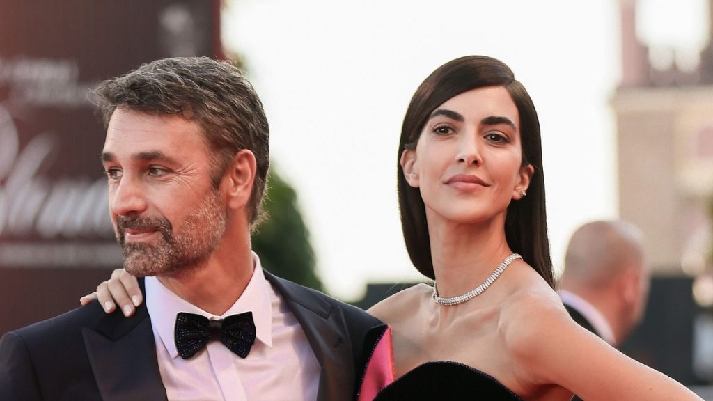 Raoul Bova e Rocio Munoz Morales: avvocato conferma, “Separati da tempo, è davvero finita.”