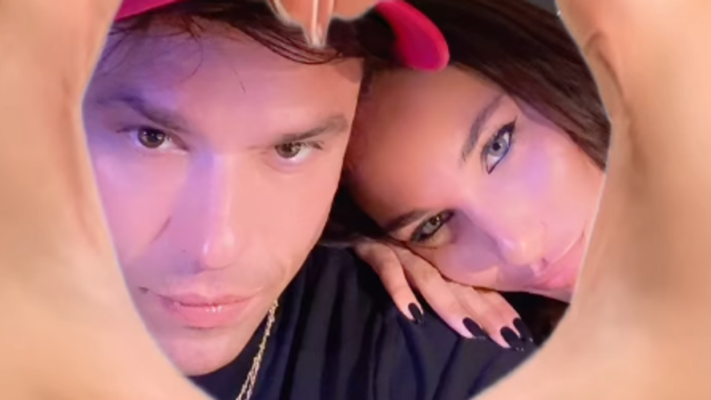 Fedez e Giulia Honegger: il debutto social della coppia innamorata.
