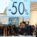 Saldi ad agosto 2026: vendite in calo del 2,6% rispetto all’anno precedente