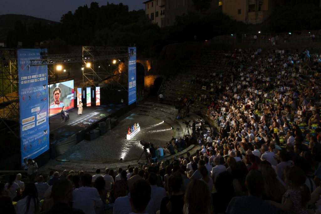 Una Notte di Storia al Premio Fair Play Menarini a Fiesole Fiesole ha ospitato una serata...