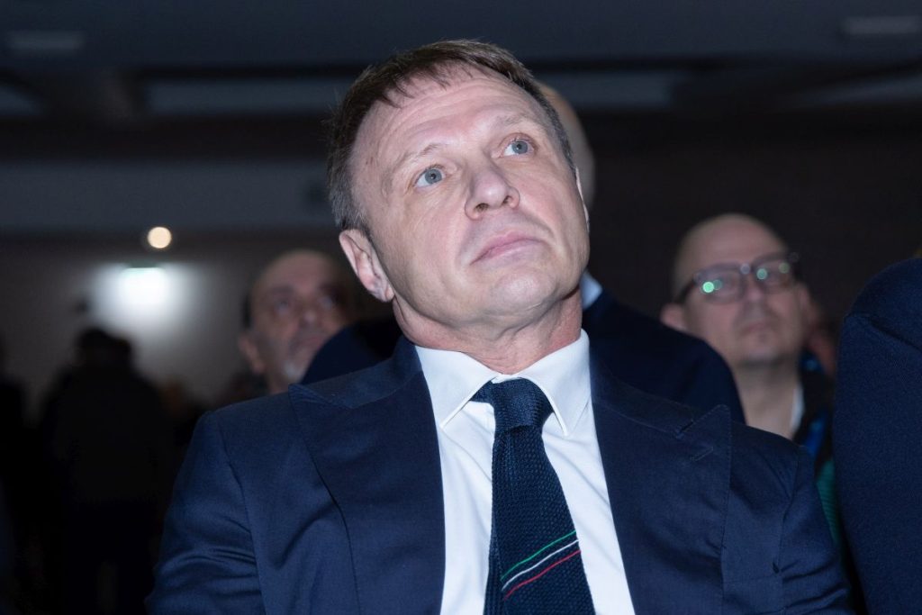 Francesco Lollobrigida, durante la Direzione Nazionale di Fratelli d'Italia, ha enfatizzato...