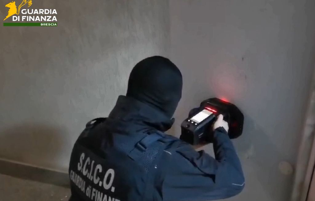 Arresto di Latitante in Italia: Operazione della Guardia di Finanza BRESCIA (ITALPRESS) – Il 4...