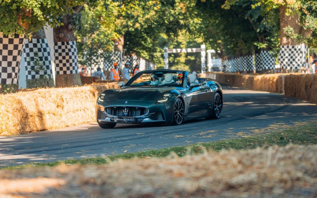 Maserati conquista il Goodwood Festival of Speed 2025 con performance straordinarie e design unico.