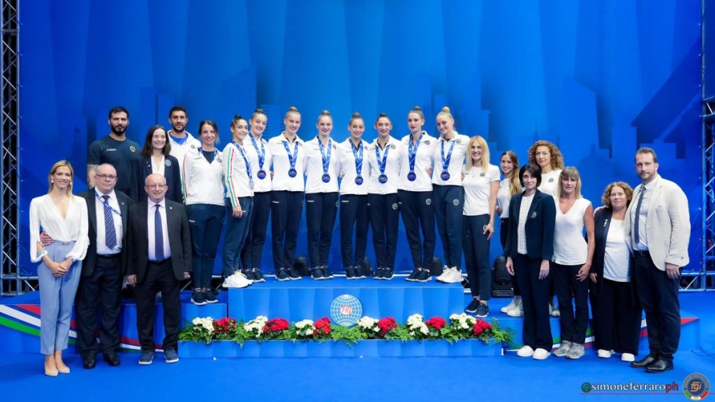 Raffaeli, Dragas e le Farfalle conquistano l’oro al Cdm di Milano con performance straordinarie.