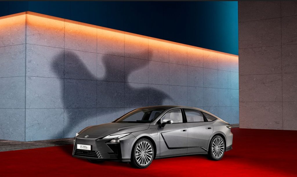 Lexus e Cinema: Un Legame Indissolubile alla Biennale di Venezia ROMA (ITALPRESS) – Lexus continua...