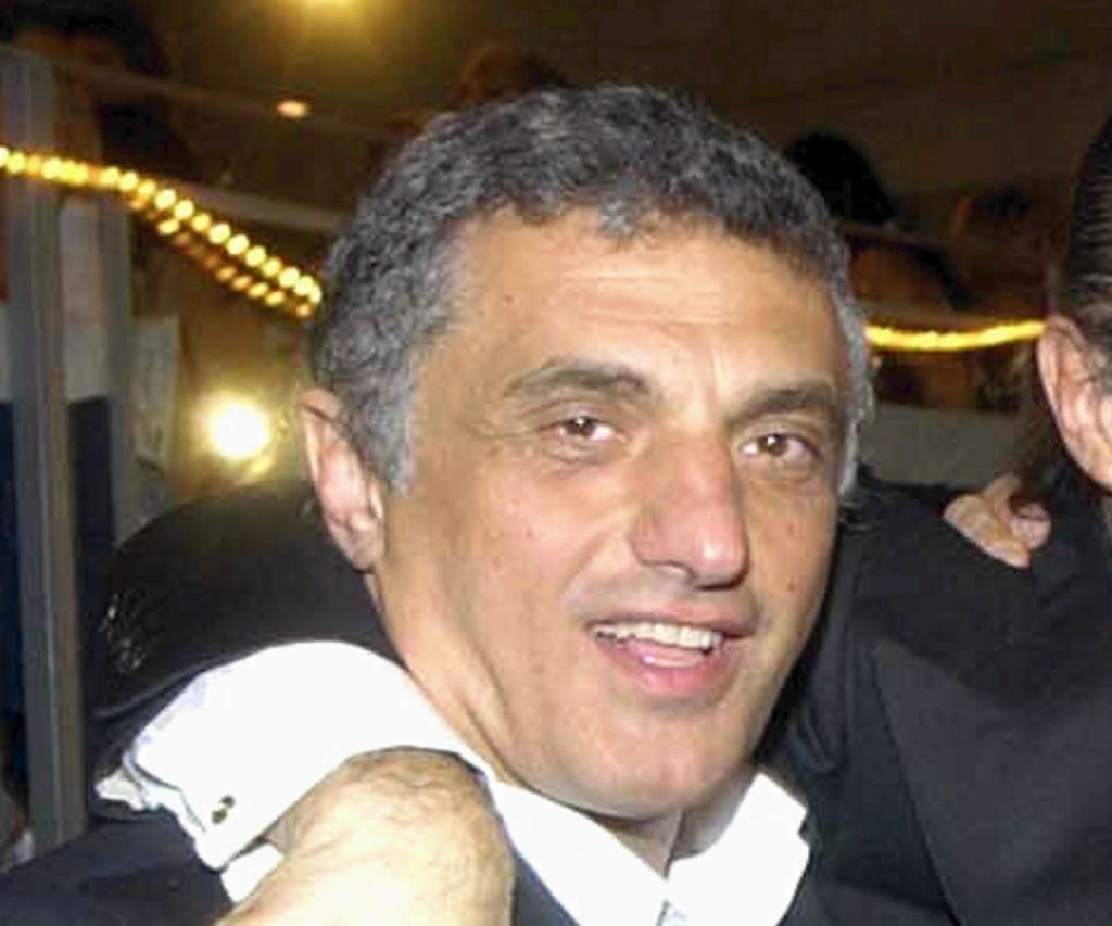 Addio a Celso Valli, il leggendario produttore discografico che ha segnato la musica italiana.