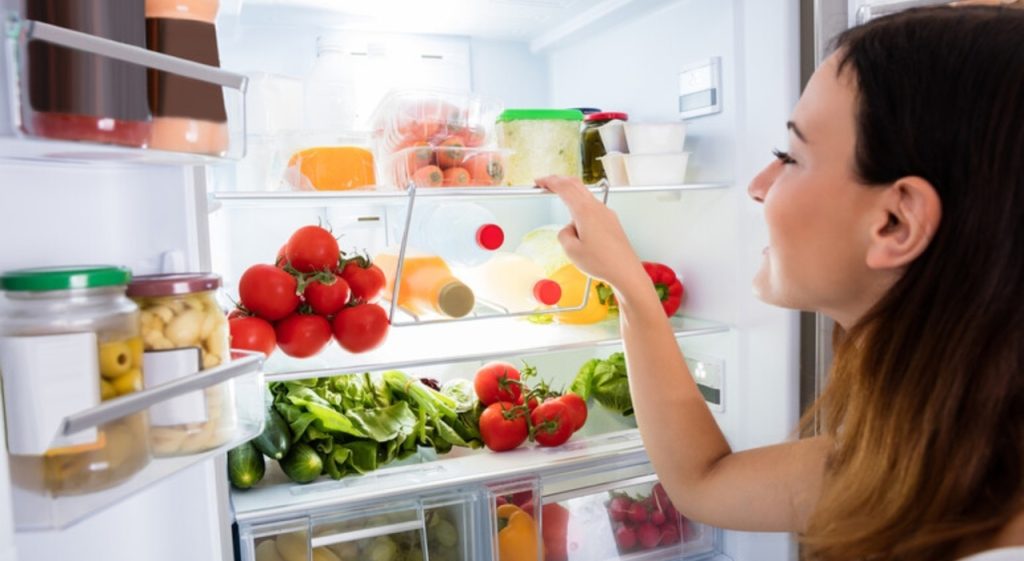 Attenzione al Frigorifero: Gli Alimenti da Tenere Lontano dal Freddo Con l'arrivo dell'estate, è...