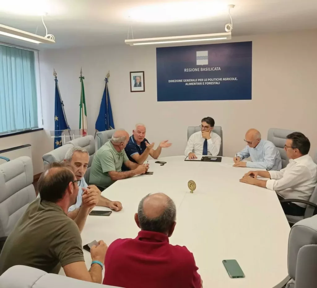 Cicala incontra i veterinari lucani: fondamentale il loro ruolo per la salute animale.