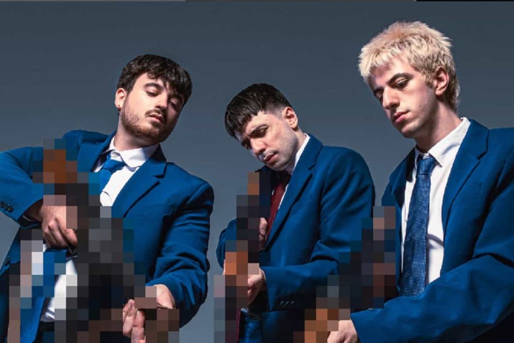 La Rivoluzione Musicale dei Fuck Your Clique I Fuck Your Clique, trio romano con un approccio audace...