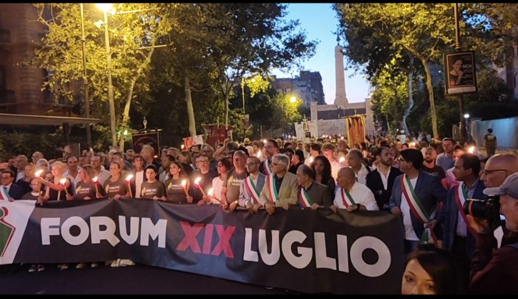 Fiaccolata in Memoria di Paolo Borsellino: Un Evento di Solidarietà e Ricordo a Palermo La...