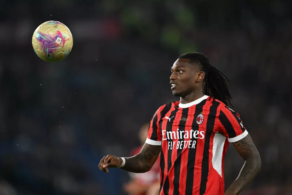 Milan trionfa sul Liverpool: Leao segna e dedica il gol a Diogo Jota.