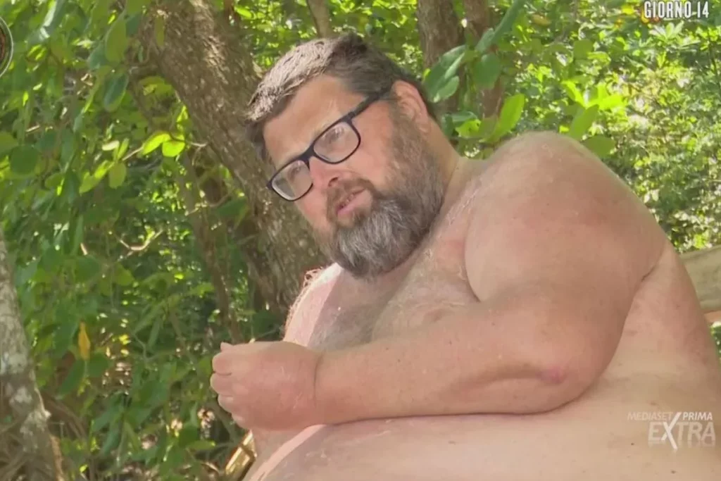 Mario Adinolfi ricoverato dopo l’Isola dei Famosi: “Notte difficile, dolori insopportabili”