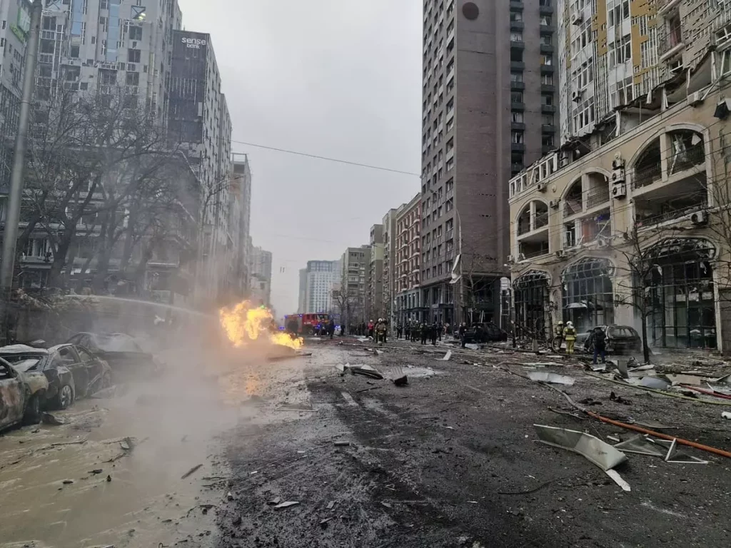 Attacchi Missilistici Russi in Ucraina: Kiev e Leopoli nel Mirino MILANO (ITALPRESS) – Nelle ultime...