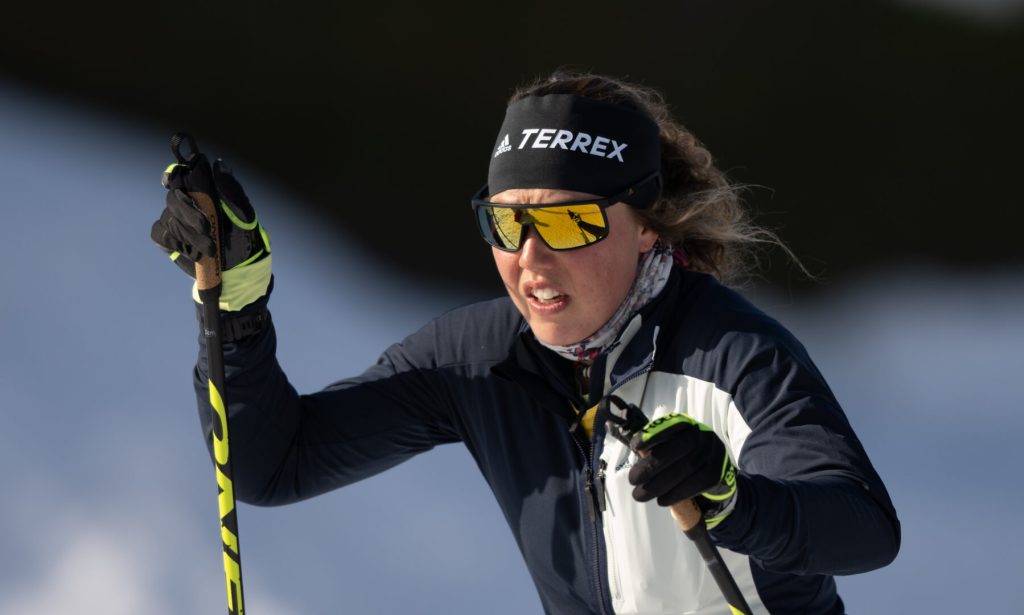 Tragedia nel biathlon: Laura Dahlmeier, campionessa olimpica, perde la vita a 31 anni.