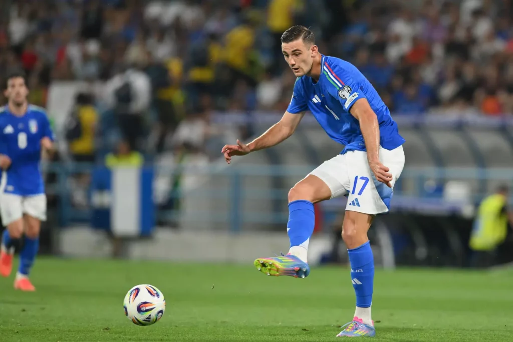 Il Napoli Ingaggia Lorenzo Lucca: Dettagli e Reazioni NAPOLI (ITALPRESS) – Il Napoli ha dato il...