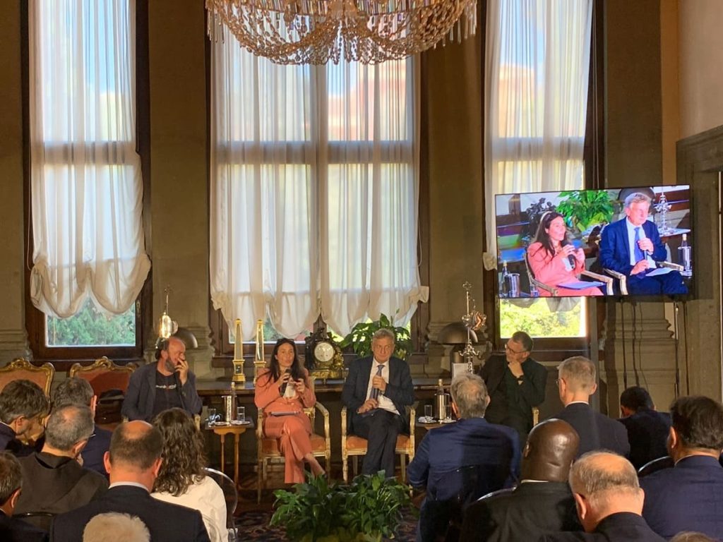 Il Meeting di Rimini celebra la sua 46ma edizione dal 22 al 27 agosto, con il tema "Nei luoghi...