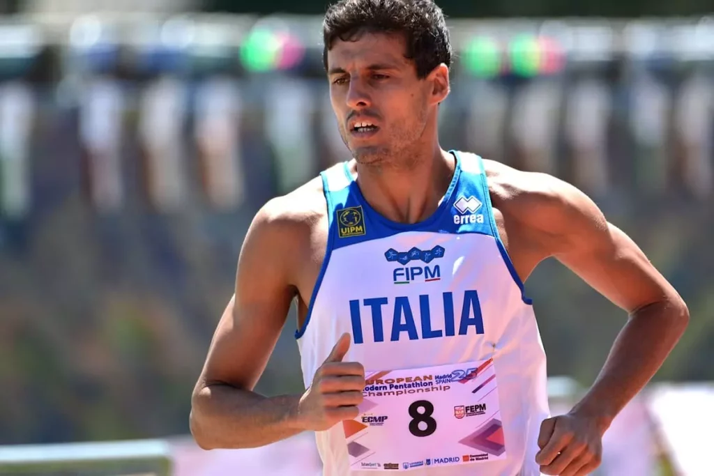 Roberto Micheli in finale agli Europei senior di pentathlon moderno a Madrid: un traguardo eccellente.