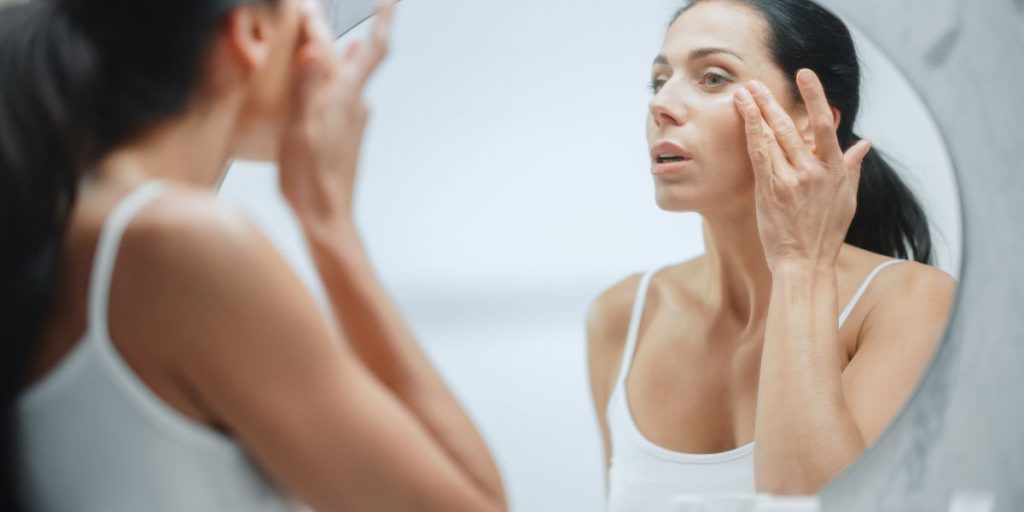 Peptidi: scopri i benefici e i 5 cosmetici imperdibili da provare.