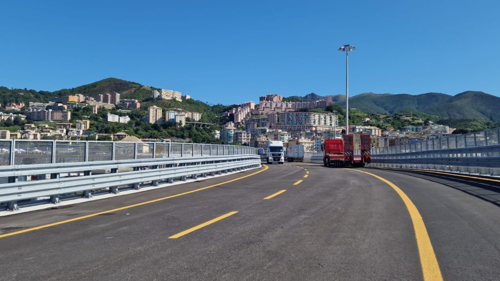 Genova: inaugurato il nuovo viadotto tra il casello Prà e il terminal portuale Psa.