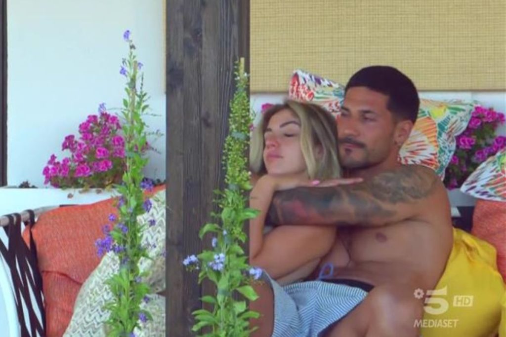 Andrea e Lucia di Temptation Island 2025: ritorno inaspettato, Rosario in difficoltà!