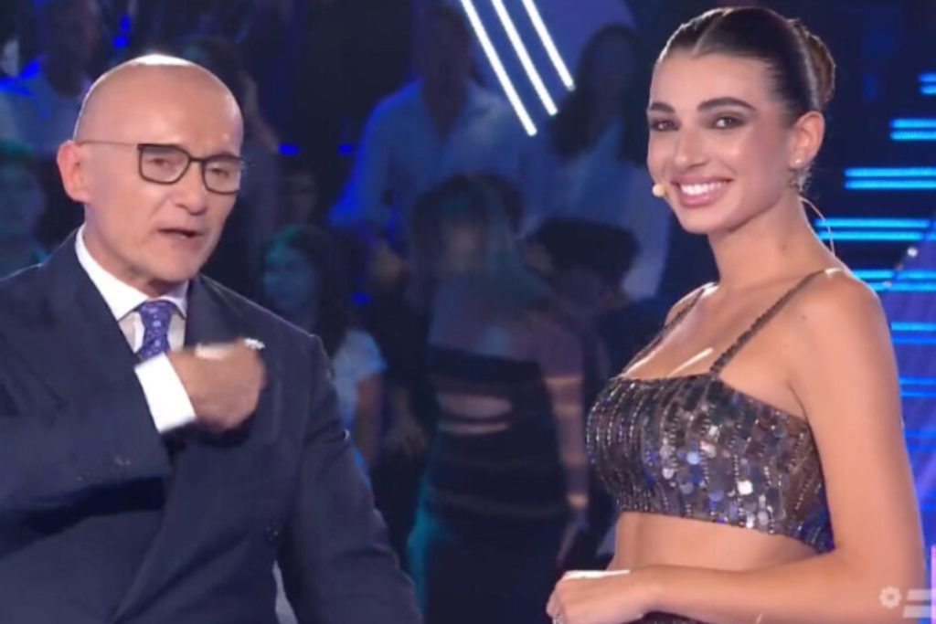 Rebecca Staffelli a rischio: Simona Ventura potrebbe rimuoverla dal Grande Fratello?