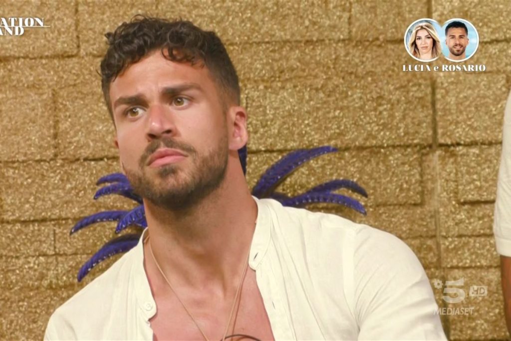 Rosario in Lacrime: La Reazione Shock alla Vicinanza di Lucia con Andrea a Temptation Island Un...