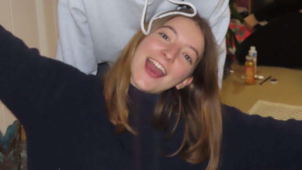 Tragedia in Famiglia Reale: La Scomparsa di Rosie Roche La Terribile Scoperta Rosie Roche, ventenne...