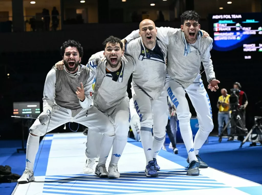 Azzurri del fioretto trionfano: oro mondiale a squadre conquistato con grande determinazione!
