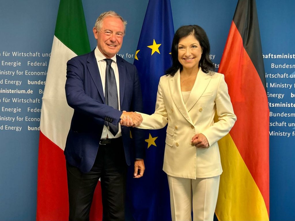 Urso in Germania: importante incontro con la ministra Reiche sull’ambiente e sviluppo sostenibile.