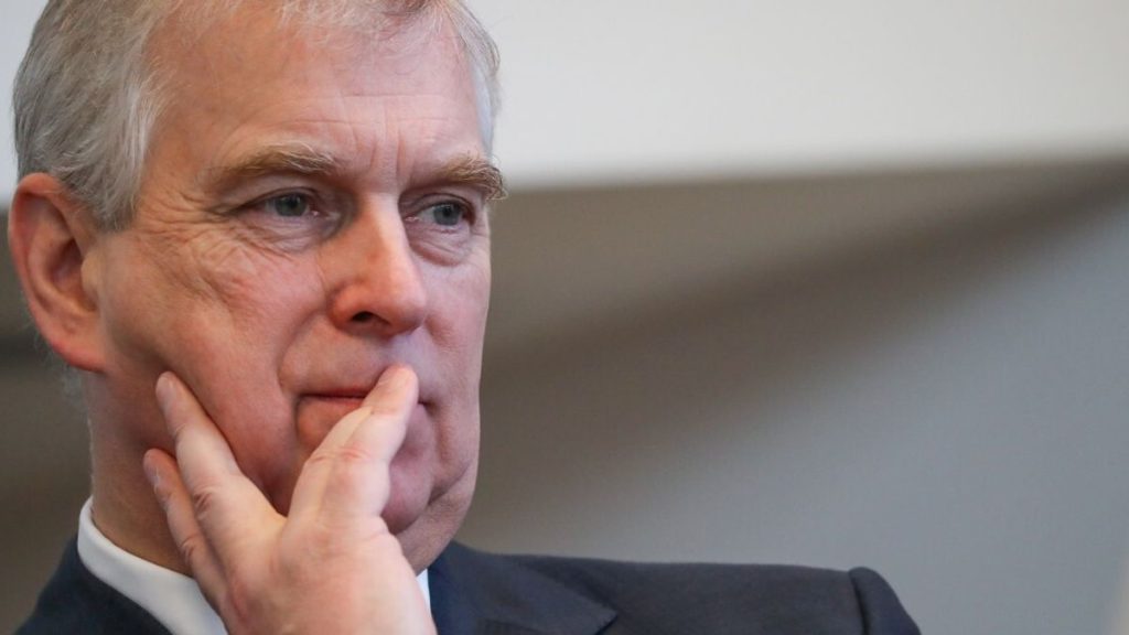 Il principe Andrea: scandali, sesso e l’incontro con Harry che lo ha segnato