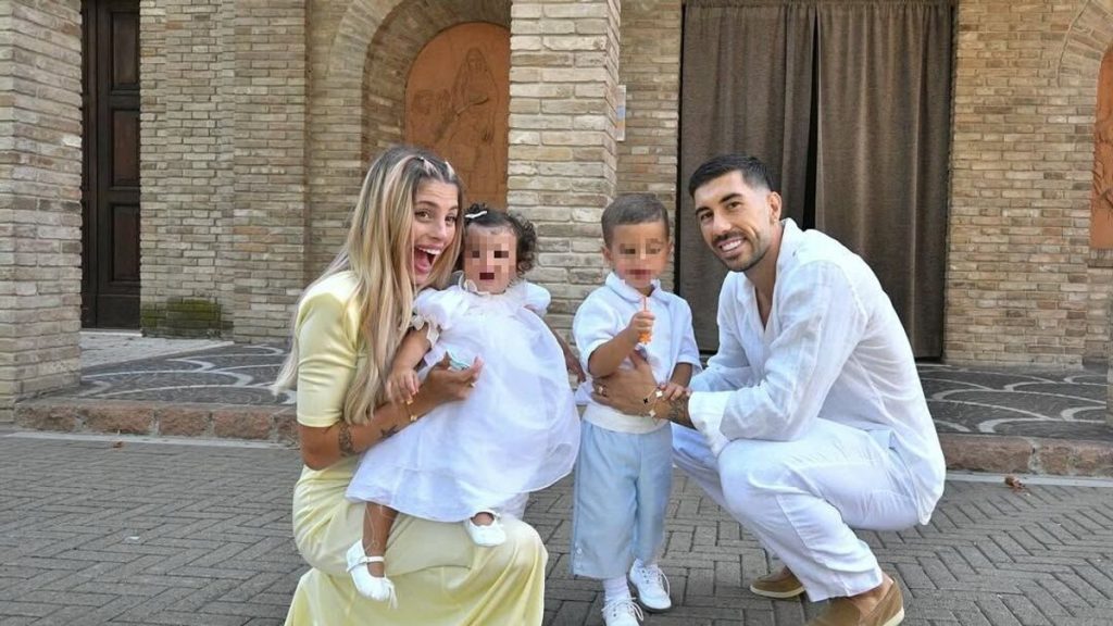 Il Battesimo dei Figli di Chiara Nasti e Mattia Zaccagni Il battesimo dei figli di Chiara Nasti e...