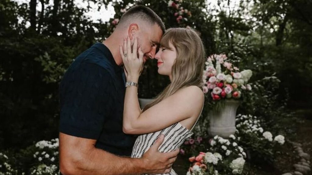 Il grande annuncio di Taylor Swift e Travis Kelce Taylor Swift e Travis Kelce hanno sorpreso il...