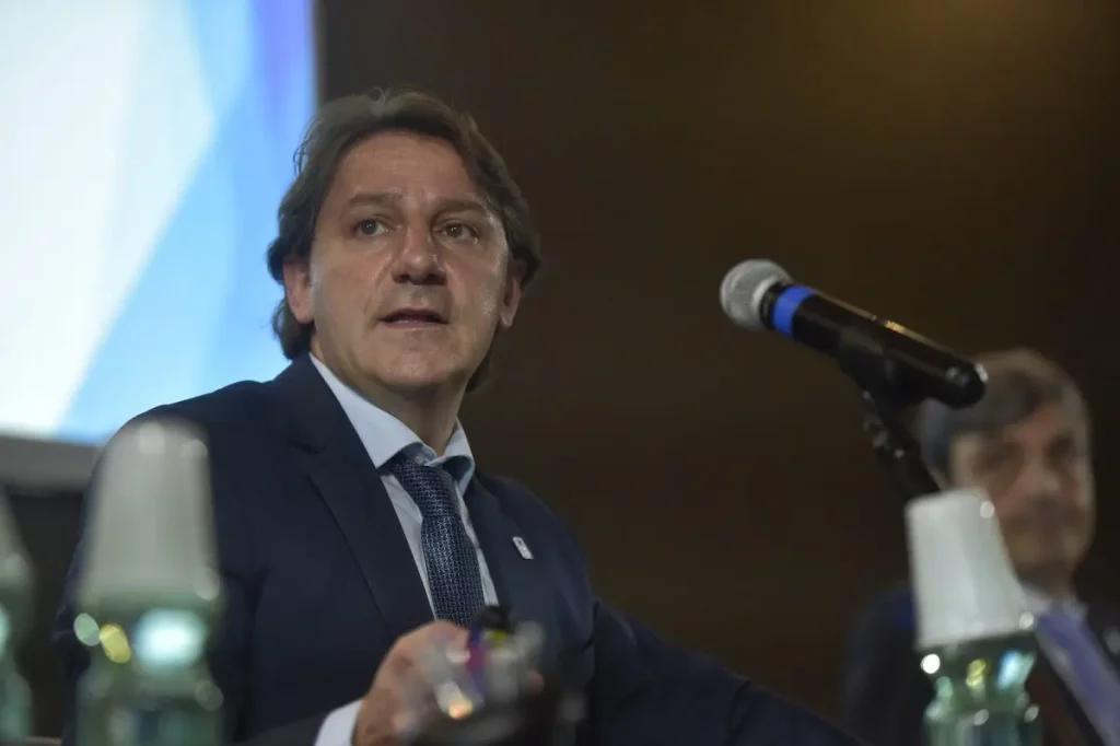 Calabria: Tridico promette un reddito di dignità efficace e innovativo per la regione.