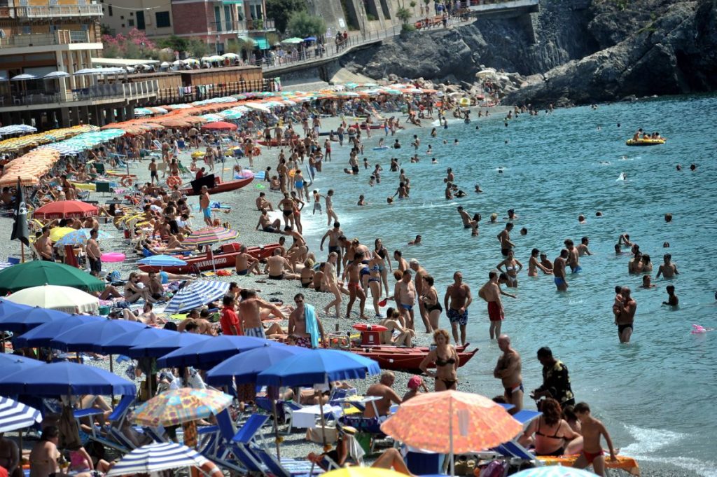 Liguria: Ferragosto in arrivo, località già sold-out per le vacanze estive.