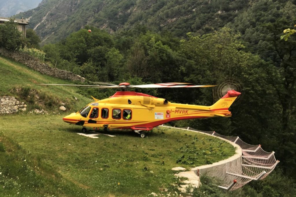 Tragico Incidente sul Castore: Recuperati Due Alpinisti Recupero dei corpi in Val d'Aosta AOSTA...