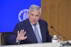 Le Sanzioni ai Coloni: La Posizione di Antonio Tajani ROMA - In una conferenza stampa al termine del...