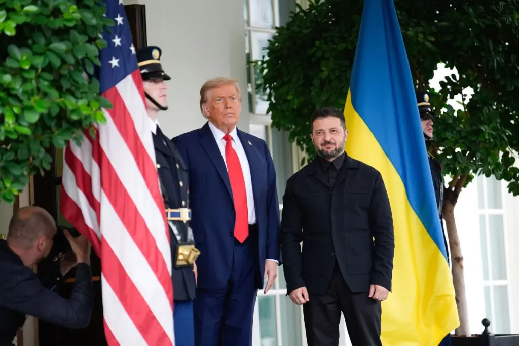 Zelensky accusa: “La Russia evita il dialogo”, Trump prevede pace tra due settimane.