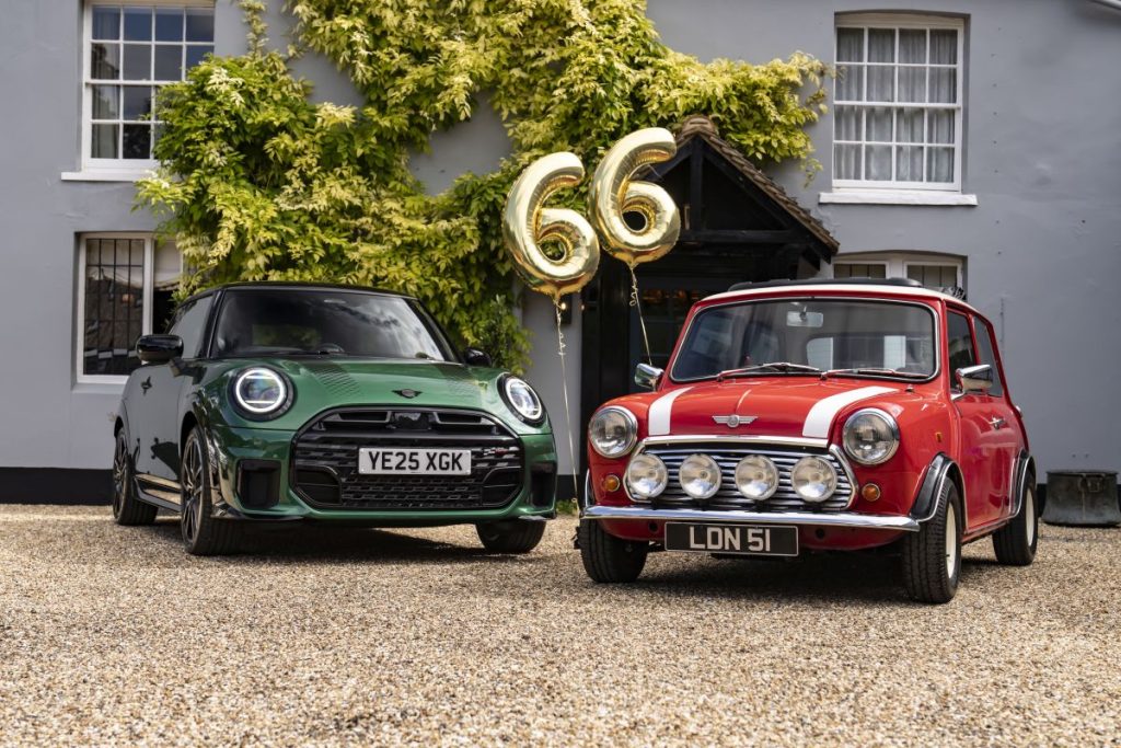 Mini: 66 anni di passione per guida, stile unico e individualità senza tempo.