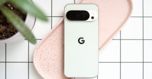 Recensione Google Pixel 10 Pro: Intelligenza artificiale avanzata, supporto Qi2 e miglioramenti tecnici.