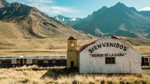 Scopri il Peru: avventura indimenticabile a bordo del Belmond Andean Explorer tra paesaggi mozzafiato.